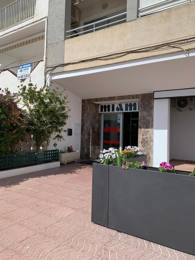 Apartamento Con Vistas Al Mar - Wifi - Aire Acondicionado Empuriabrava Luaran gambar